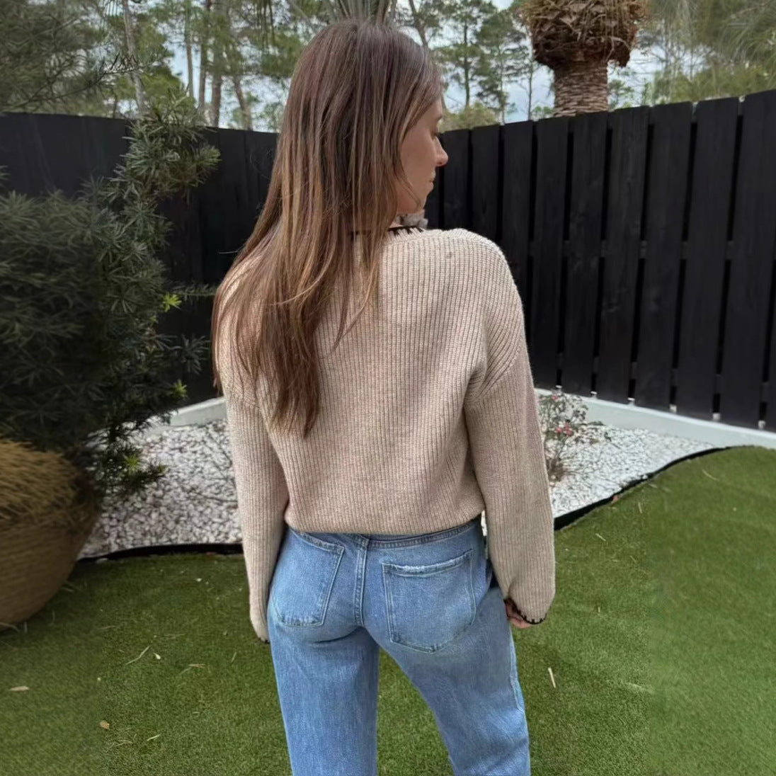 Women's Design Color Matching Button Knitted Long Sleeve Sweater Coat